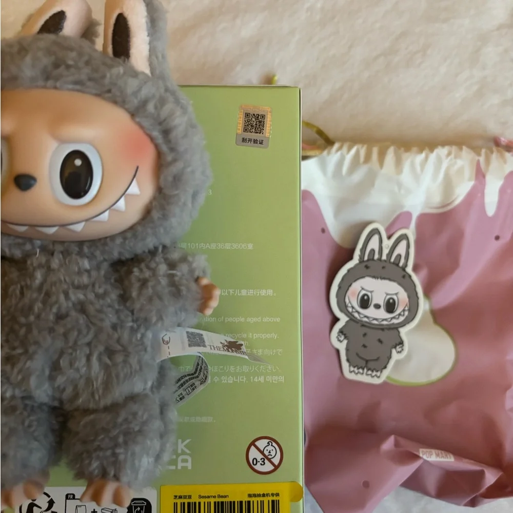 Authentic Exciting Macaron Labubu - Picture 2 of 5